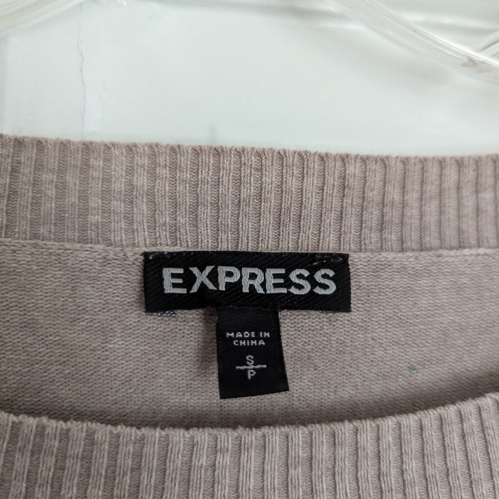 Express sweater - Picture 3 of 3